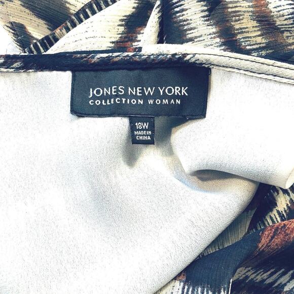 Jones New York Collection Sz 18W Blouse Animal Print Ruffles Cap Flutter Sleeves - Picture 5 of 6